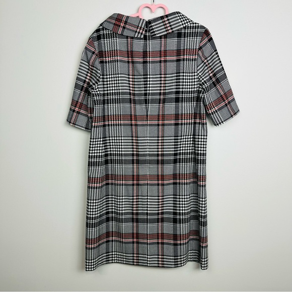 Trina Turk Maleko Short-Sleeve Shift Black and Red Plaid Dress Size 8 - Picture 6 of 11